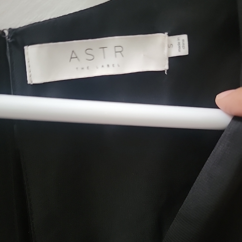 ASTR The Label Friday Satin Black  Romper Sz Small Dressy Classy - Picture 6 of 6
